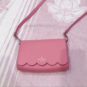 Pink Scallop Kate Spade Crossbody 🌸